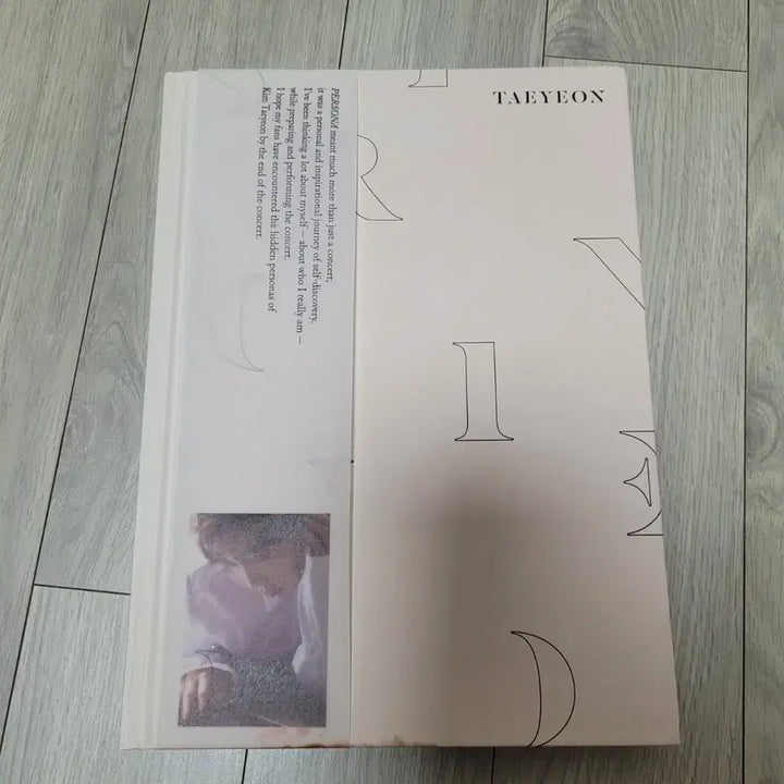 [BUNJANG] Girls Generation Taeyeon PERSONA Photobook / 소녀시대 taeyeon 태연 PERSONA 포토북