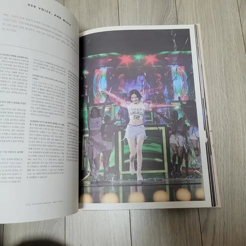 [BUNJANG] Girls Generation Taeyeon PERSONA Photobook / 소녀시대 taeyeon 태연 PERSONA 포토북
