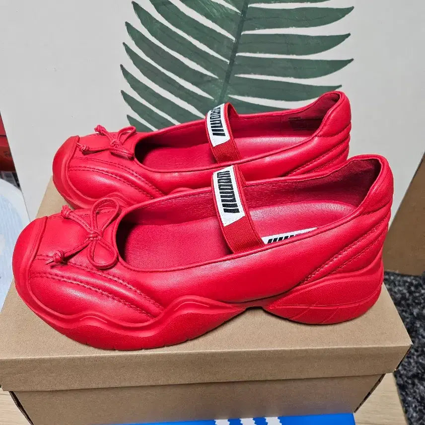 [BUNJANG] WOOMII Audrey Mary Jane Flat Shoes / WOOMII 우미 메리제인 플랫슈즈 레드 오드리 250
