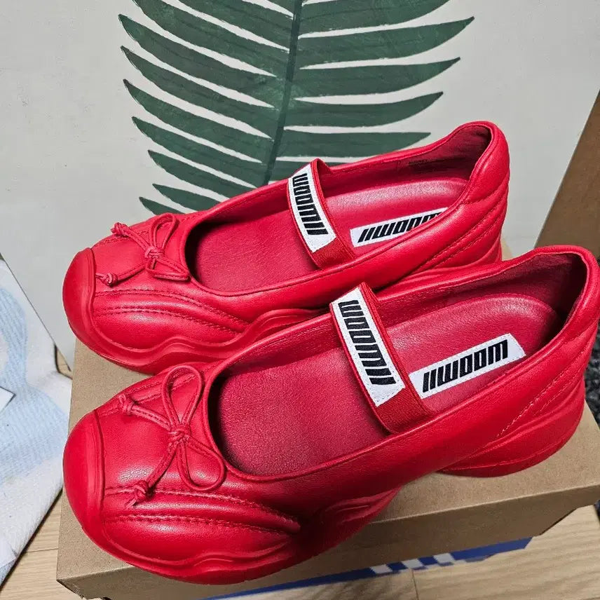 [BUNJANG] WOOMII Audrey Mary Jane Flat Shoes / WOOMII 우미 메리제인 플랫슈즈 레드 오드리 250