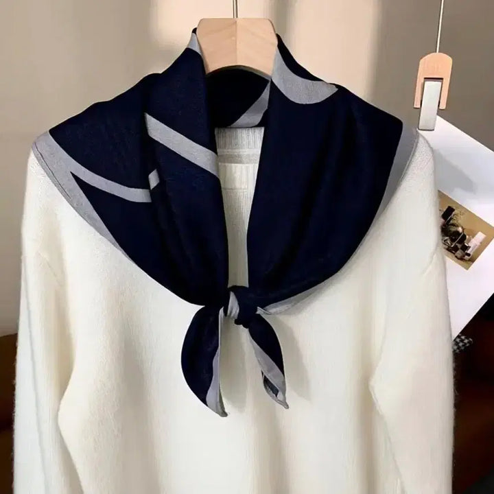 [SOLD OUT] 네이비 패턴스카프(새상품)