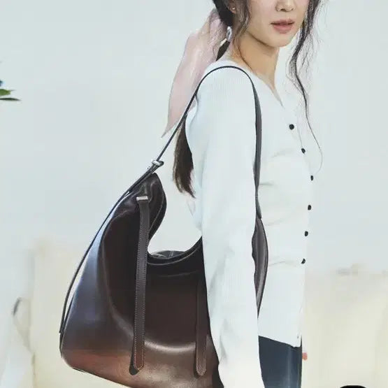 [BUNJANG] LOEUVRE Floating Hobo Large Shoulder Bag / 루에브르 플로땅 호보 라지 (루에브르 가방)