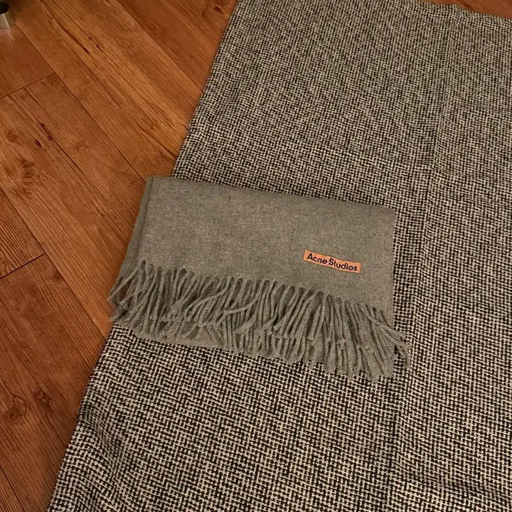 [BUNJANG] Acne Studios Oversized Wool Scarf / 아크네 스튜디오 울 그레이 머플러 오버사이즈