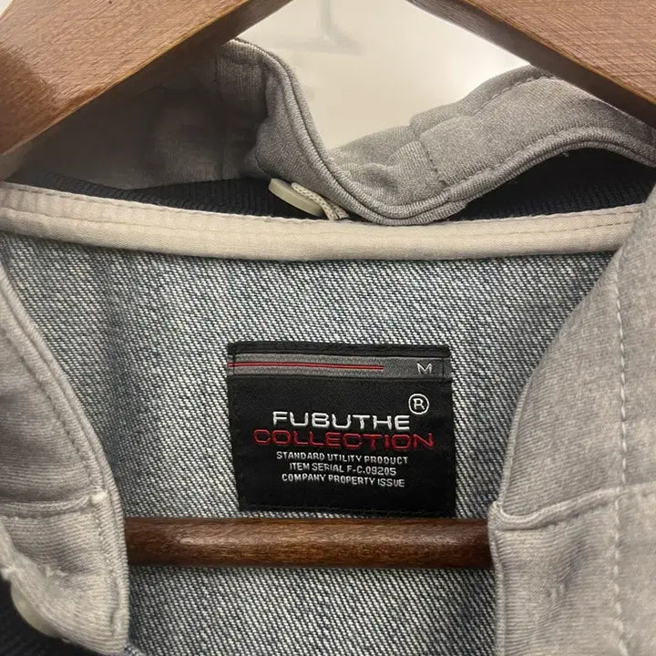 [SOLD OUT] 푸부 FUBU 올드스쿨 레트로 Y2K 패치 후드집업 M C09778