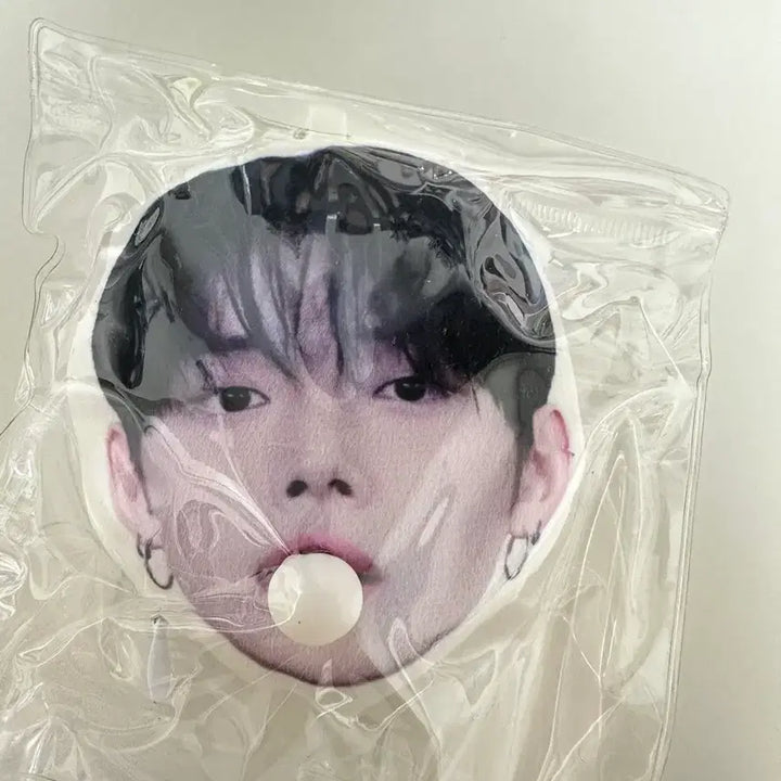 [BUNJANG] TXT Yeonjun Cushion Keyring / (비공굿즈) 투바투 연준 쿠션키링 양도합니다