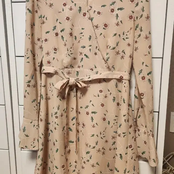 [BUNJANG] MIXXO Floral Pattern Dress / 미쏘 꽃무늬 원피스
