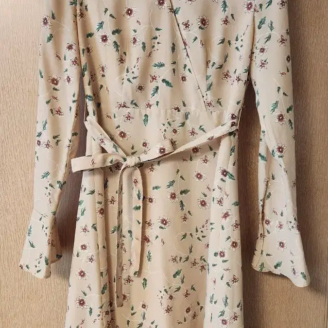 [BUNJANG] MIXXO Floral Pattern Dress / 미쏘 꽃무늬 원피스