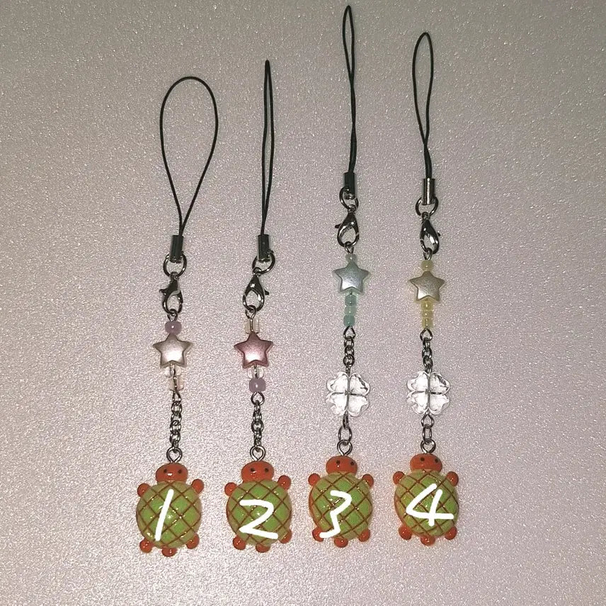 [BUNJANG] Melon Bread Turtle Keychain / 따뜻한 메론빵 거북이 키링 / 비즈키링