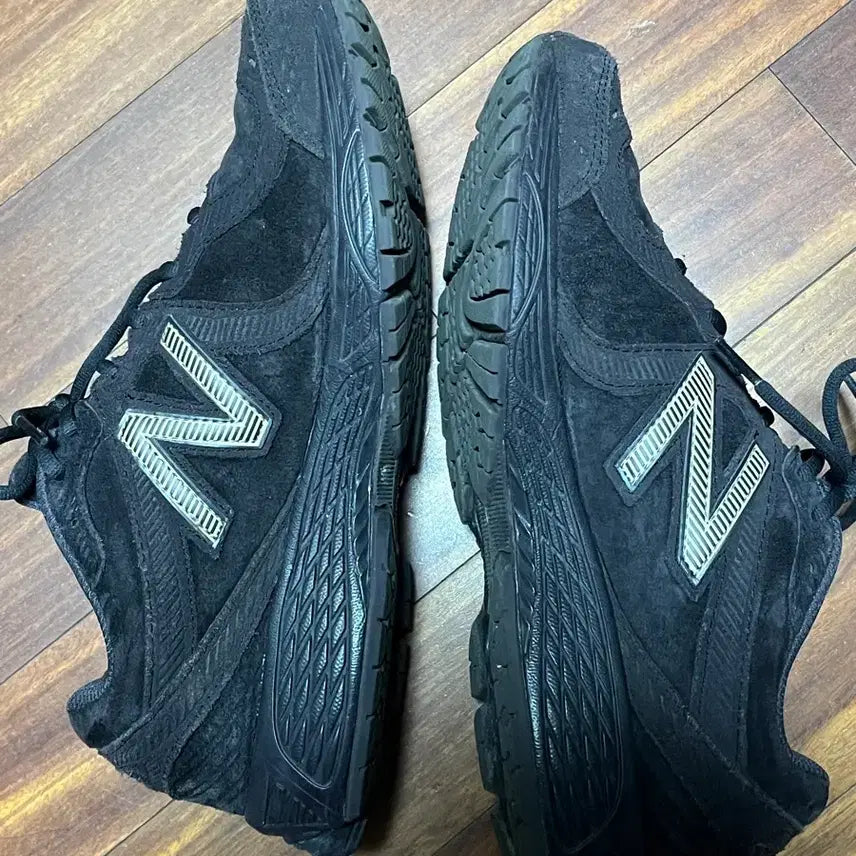 [BUNJANG] New Balance Kith 860v2 Espresso Sneakers / 뉴발란스 키스 860v2 에스프레소 270