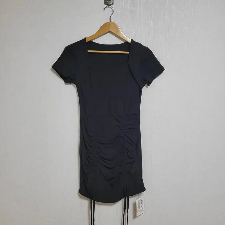 [SOLD OUT] 14.블랙 셔링 미니 원피스 미착용