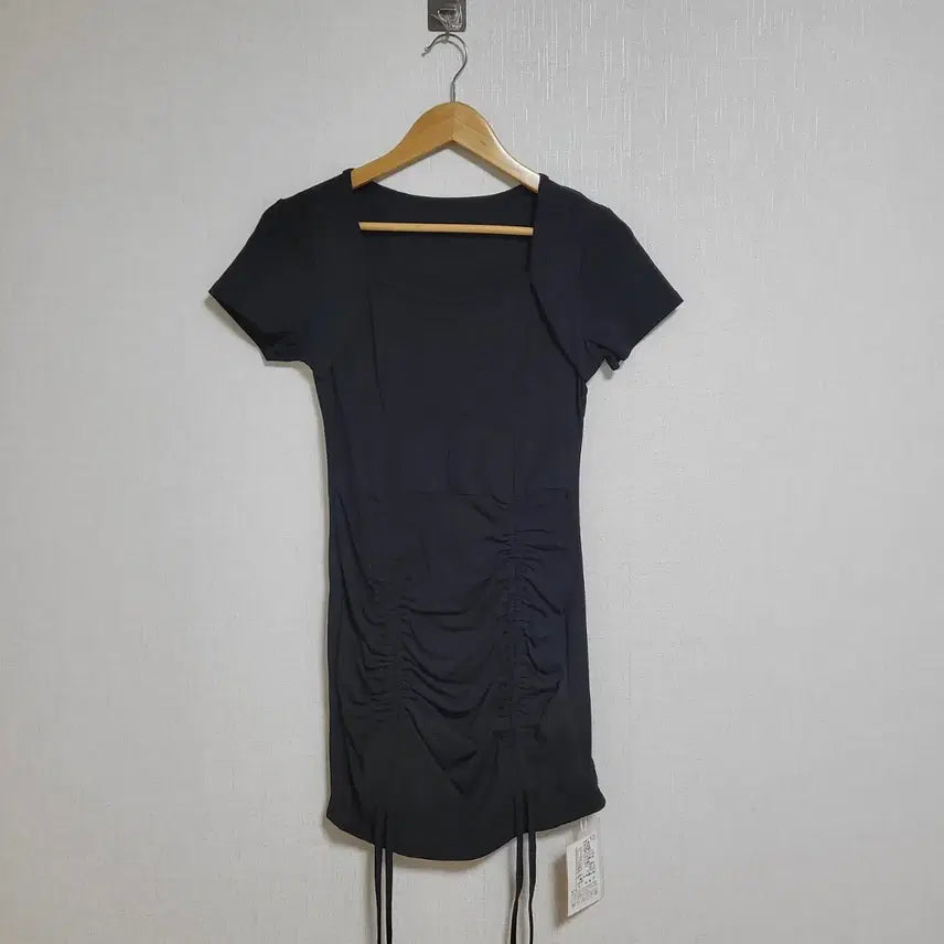 [SOLD OUT] 14.블랙 셔링 미니 원피스 미착용