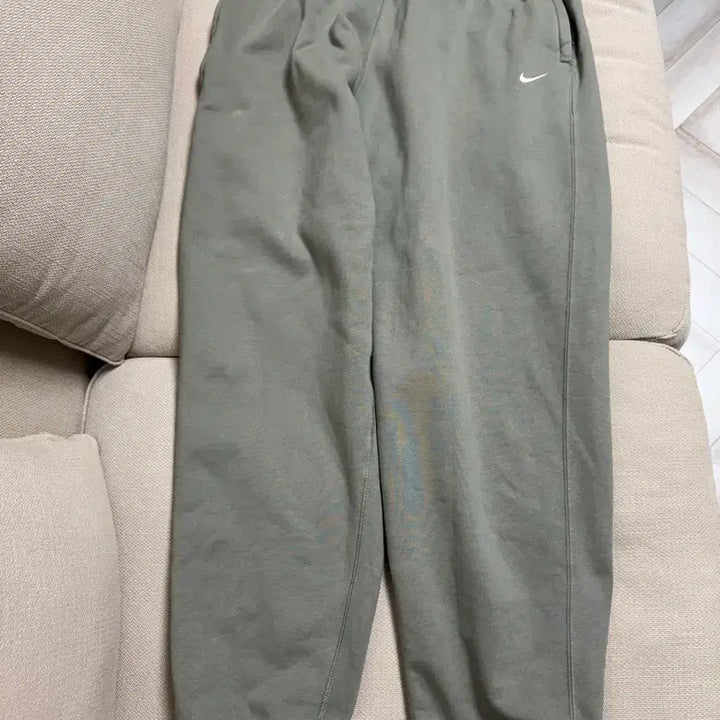 [BUNJANG] Nike Solo Swoosh Fleece Pants / 나이키 솔로 스우시 플리스 팬츠