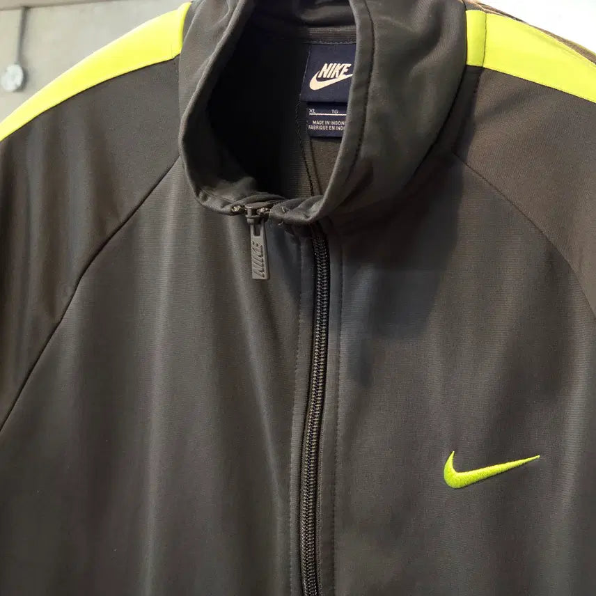 [BUNJANG] Nike Neon Logo Jersey Track Top / 나이키 네온 로고 져지 트랙탑