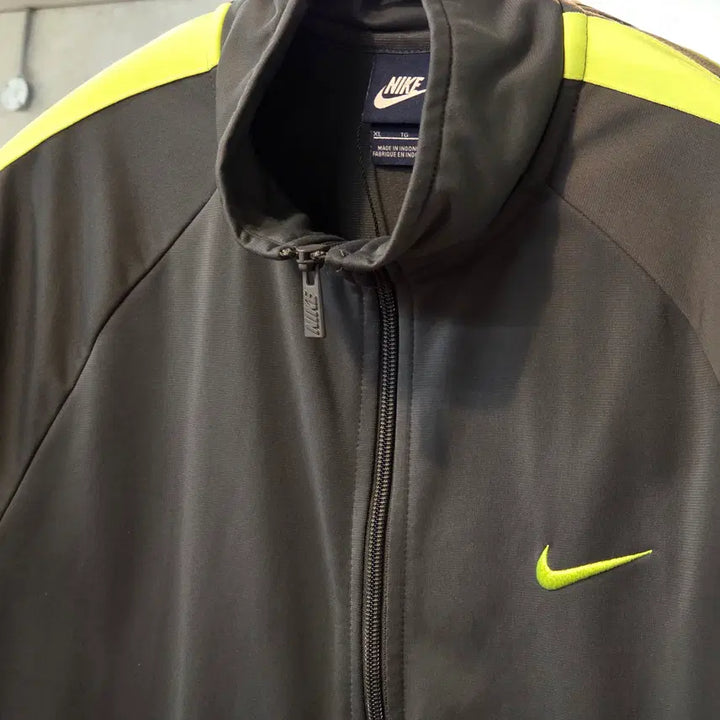 [BUNJANG] Nike Neon Logo Jersey Track Top / 나이키 네온 로고 져지 트랙탑