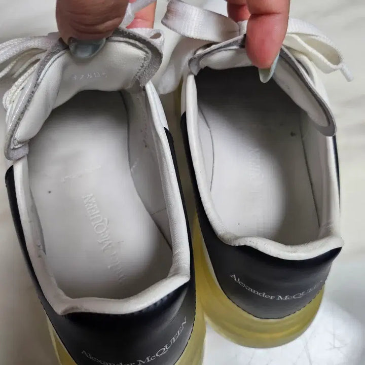 [BUNJANG] Alexander McQueen Oversized Sneakers White (Size 240) / (240사이즈/무료배송)알렉산더맥퀸 오버솔 스니커즈 화이트