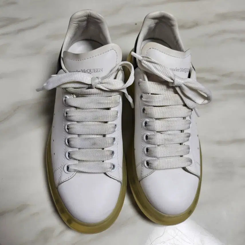 [BUNJANG] Alexander McQueen Oversized Sneakers White (Size 240) / (240사이즈/무료배송)알렉산더맥퀸 오버솔 스니커즈 화이트