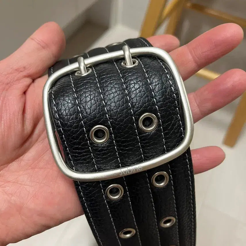 [BUNJANG] Juvine Leather Small Buckle Bag (Black) / (땡처리)쥬바인 레더 스몰 버클백(블랙)
