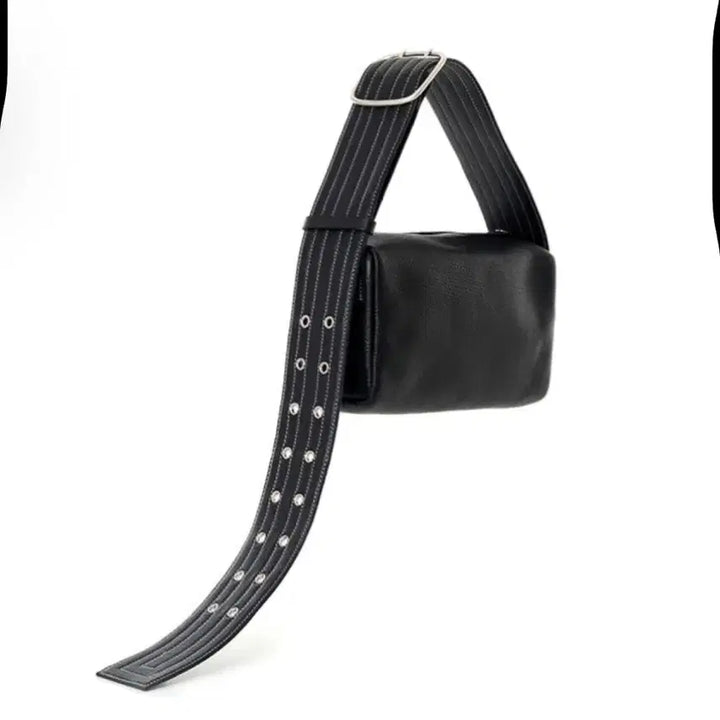 [BUNJANG] Juvine Leather Small Buckle Bag (Black) / (땡처리)쥬바인 레더 스몰 버클백(블랙)
