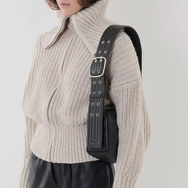 [BUNJANG] Juvine Leather Small Buckle Bag (Black) / (땡처리)쥬바인 레더 스몰 버클백(블랙)