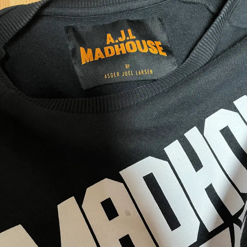 [BUNJANG] A.J.L Madhouse Ten Sweatshirt / a.j.l madhouse 썸홀 빈티지 스웨트셔츠 nct 텐 착용