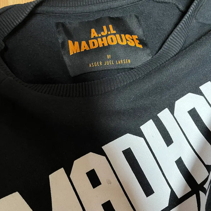 [BUNJANG] A.J.L Madhouse Ten Sweatshirt / a.j.l madhouse 썸홀 빈티지 스웨트셔츠 nct 텐 착용