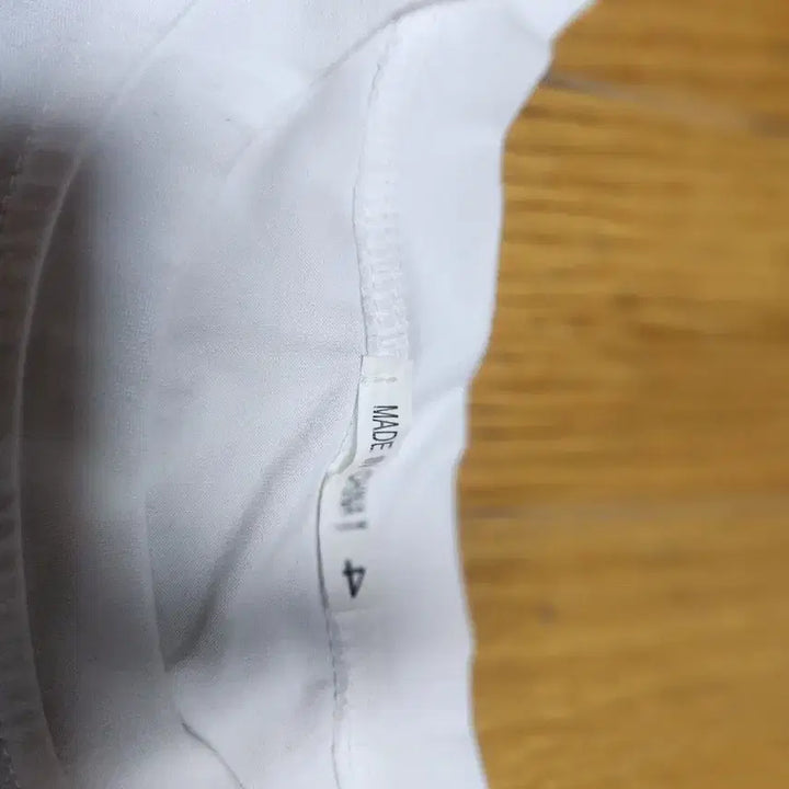 [BUNJANG] ARLE&amp;CO White Long Sleeve T-shirt XL / ARLE&amp;CO 흰색 긴팔 티셔츠 XL  77~88