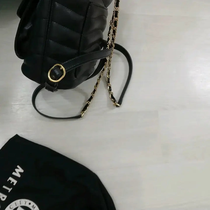 [BUNJANG] Metro City Leather Quilted Backpack / 메트로시티 소가죽퀼팅 백팩  정품