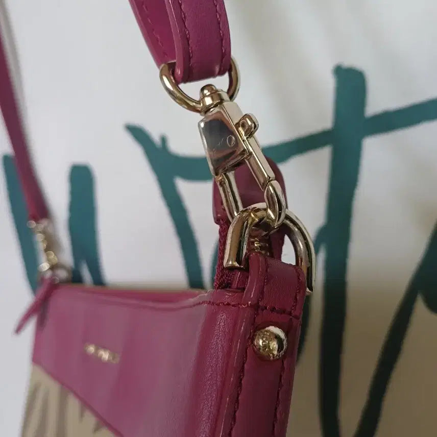 [BUNJANG] Louis Quatorze Pink Crossbody Bag / 루이까또즈 핑크 크로스백