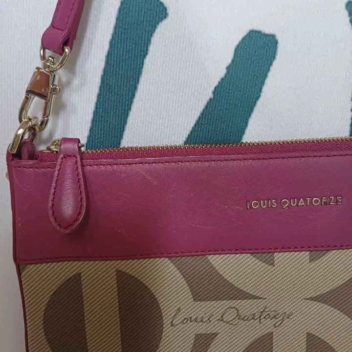 [BUNJANG] Louis Quatorze Pink Crossbody Bag / 루이까또즈 핑크 크로스백