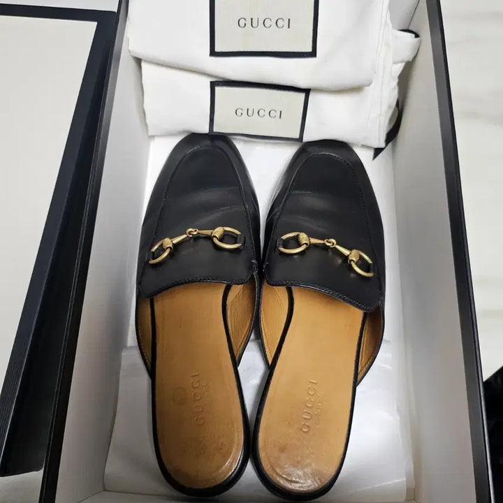 [BUNJANG] Gucci Horsebit Mule Black Leather Slippers / [정품 풀박/택포]구찌 홀스빗 뮬 블랙 230 (37)