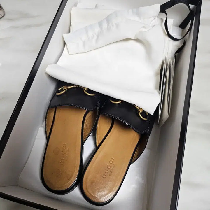 [BUNJANG] Gucci Horsebit Mule Black Leather Slippers / [정품 풀박/택포]구찌 홀스빗 뮬 블랙 230 (37)