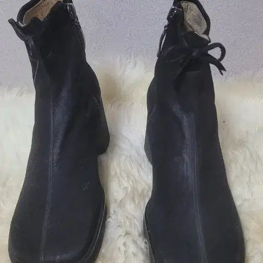 [BUNJANG] Black Suede Wedge Heel Ankle Boots (235) / 스웨이드 웨지힐 앵클 부츠 블랙235 두개 개당