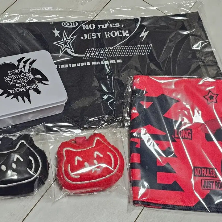 [BUNJANG] Hushinlong Unofficial Goods Bundle Set / 허씬롱 비공굿 일괄 판매