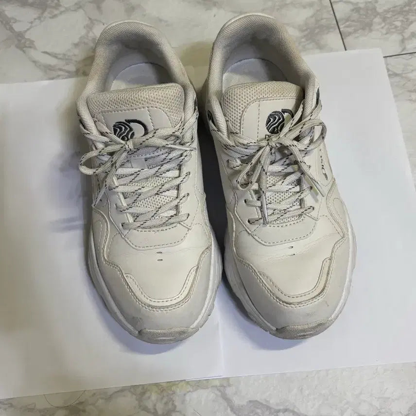 [BUNJANG] Discovery Jogger Flex Sneakers 240 / 디스커버리 조거 플렉스 운동화 240