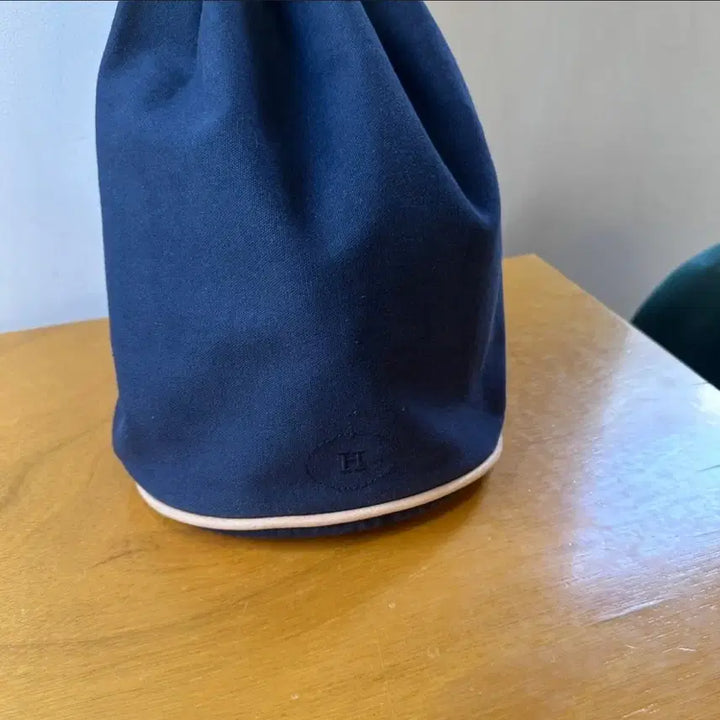 [BUNJANG] Hermès Polochon Canvas Drawstring Bucket Bag / 정품 에르메스 캔버스 폴로숑 (착용샷참고)드로우스트링 버킷백 네이비