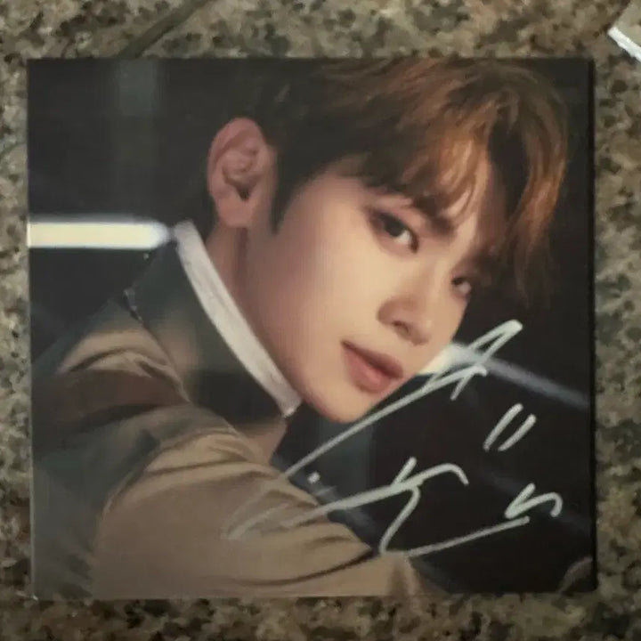 [BUNJANG] ZB1 Kim Taerae Signed Album / 제로베이스원 제베원 김태래 친필 싸인 사인 앨범 디지팩 ZB1