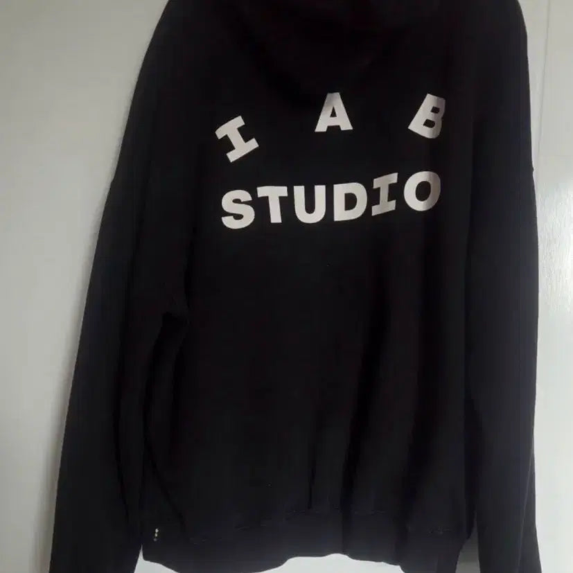 [SOLD OUT] XL) 아이앱 스튜디오 후드티셔츠 블랙