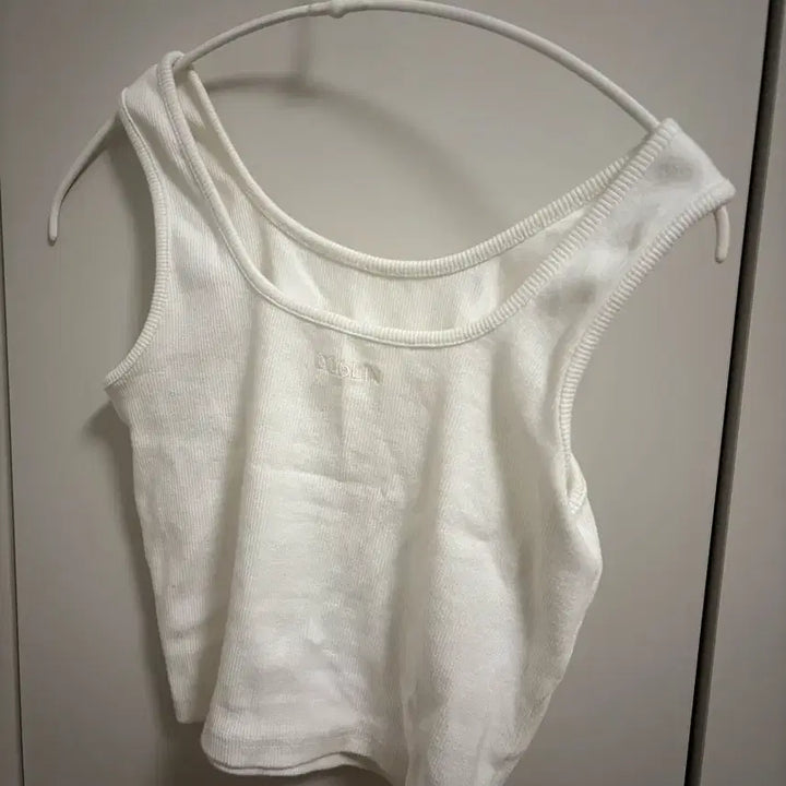 [BUNJANG] Goblin Logo Sleeveless Cropped Top / 고블린 Logo Sleeveless Cropped Top 탱크탑