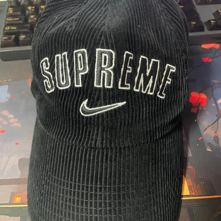 [BUNJANG] Supreme x Nike Corduroy Ball Cap Black / 슈프림 x 나이키 코듀로이 볼캡 블랙