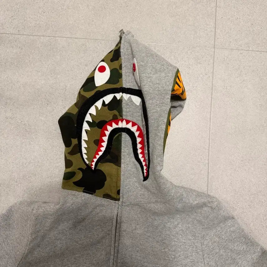 [BUNJANG] BAPE Long Shark Hoodie Gray Camo / 베이프 롱 샤크 후드집업 회색 카모