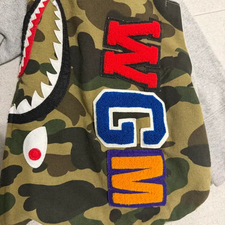 [BUNJANG] BAPE Long Shark Hoodie Gray Camo / 베이프 롱 샤크 후드집업 회색 카모