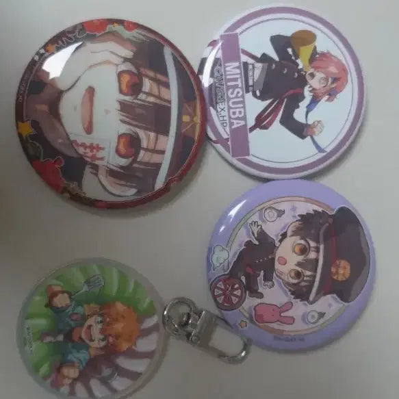 [BUNJANG] Unknown Group Keyring and Badge / 지하군 캔뱃지와 키링 팔아요