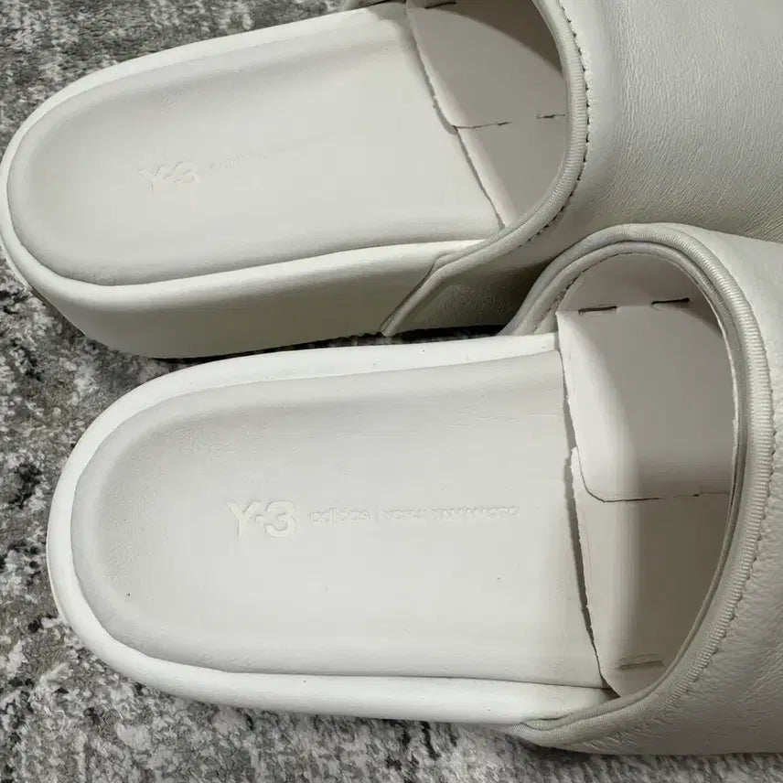[SOLD OUT] Y-3 아디다스 레더 슬라이드 슬리퍼