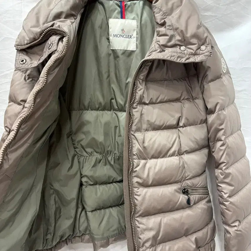 [SOLD OUT] 몽클레어 여성 핑크베이지 패딩0사이즈(정품)