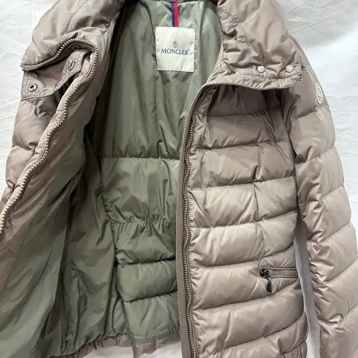 [SOLD OUT] 몽클레어 여성 핑크베이지 패딩0사이즈(정품)