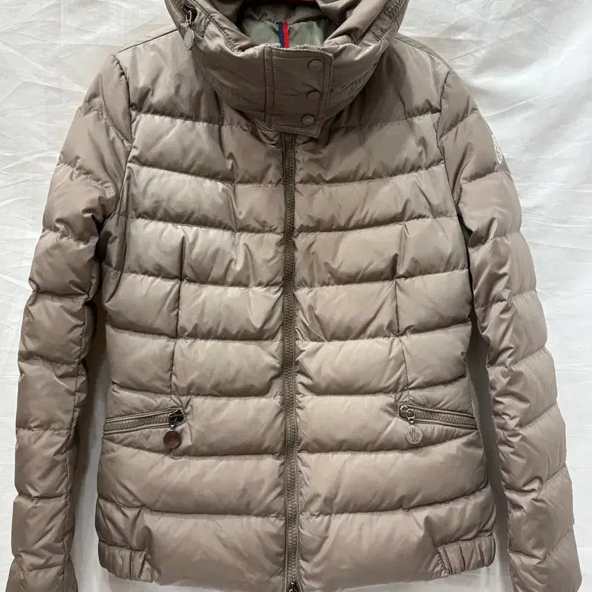 [SOLD OUT] 몽클레어 여성 핑크베이지 패딩0사이즈(정품)