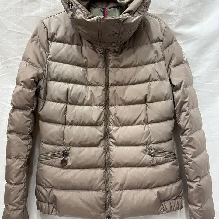 [SOLD OUT] 몽클레어 여성 핑크베이지 패딩0사이즈(정품)