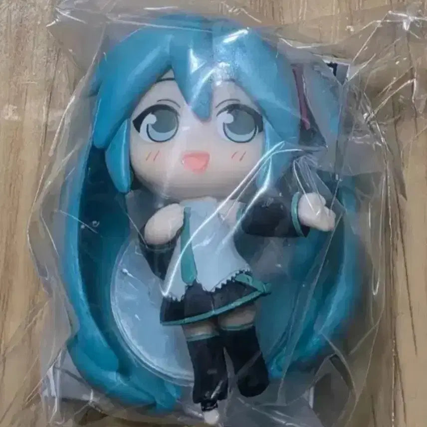 [BUNJANG] Hatsune Miku Vocaloid Kochimuite Singing Figure Gacha / 하츠네 미쿠 보컬로이드 콧치무이테 노래하는 피규어 가챠