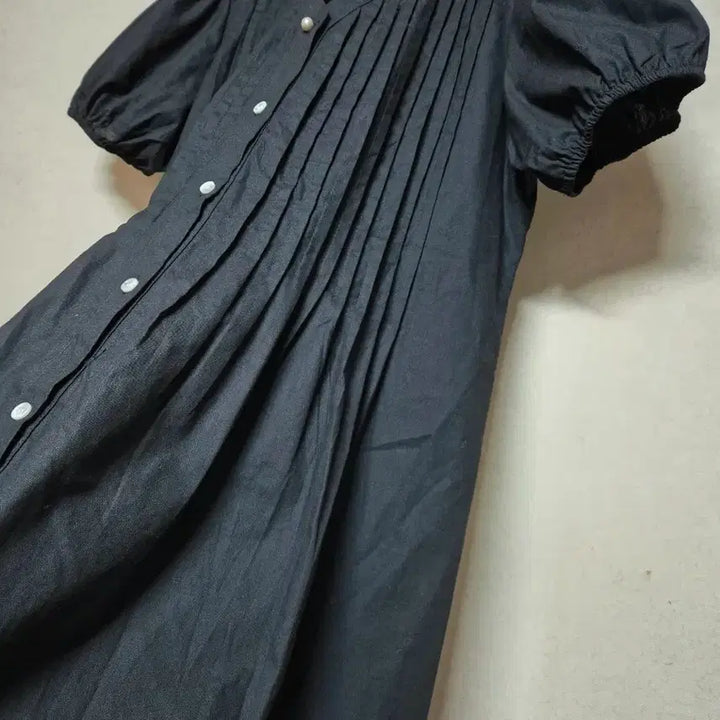 [SOLD OUT] (새상품) 면100 핀턱 브이넥 퍼프 원피스