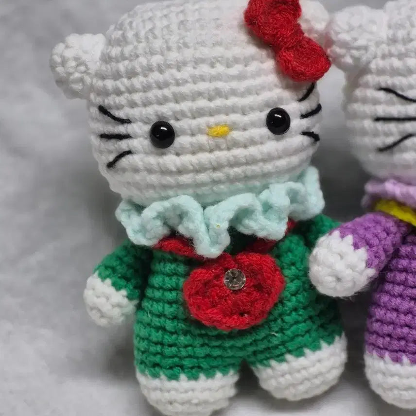 [BUNJANG] Handmade Crochet Kitty Keychain / 귀염뽀짝 핸드메이드 뜨개 키티 키링